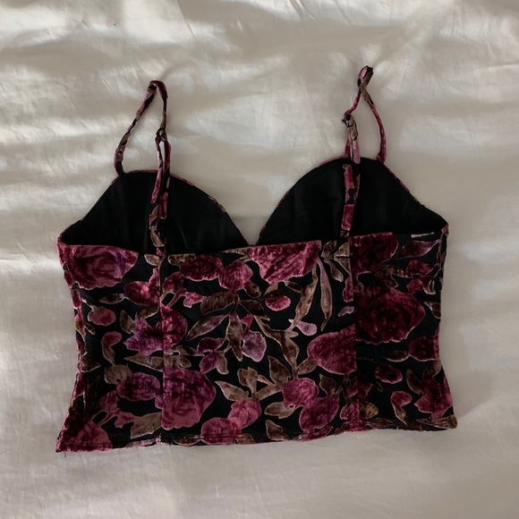 Superdown Ashlyn Cami Top in Black Floral - Picture 2 of 3